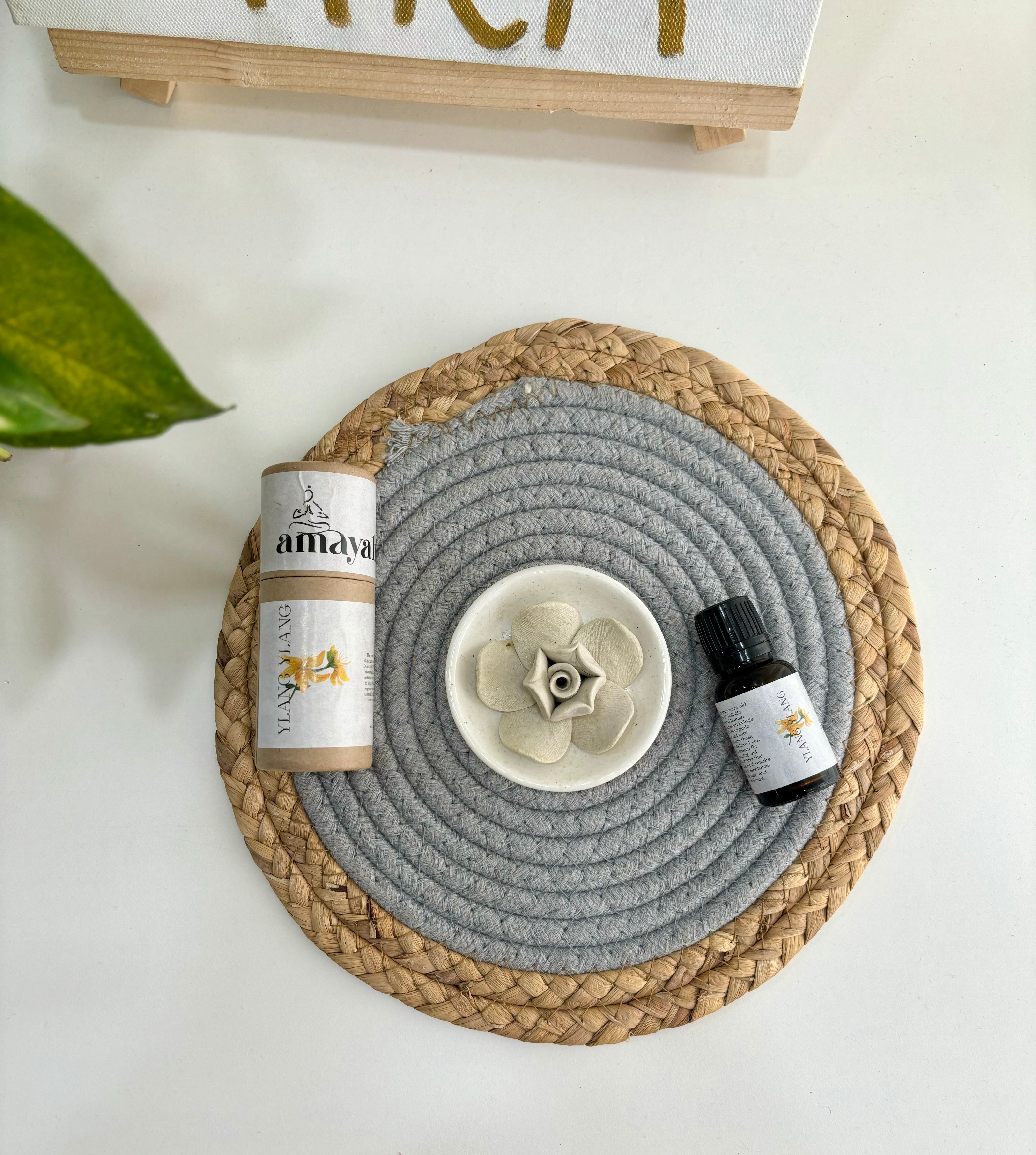 Flower diffuser top